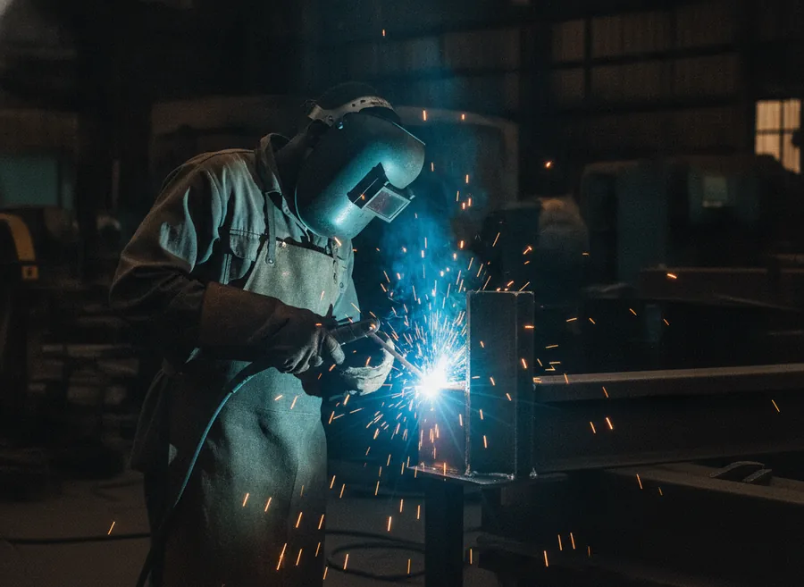 Heavy industrial manufacturing plant and automated processing
